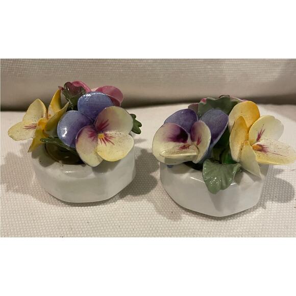 2 Aynsley Fine Bone China Hand Molded/Painted Pansies - Picture 1 of 5